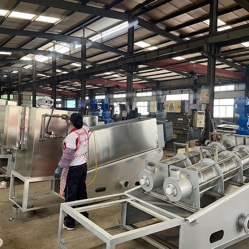 食品厂污水处理的利器 叠螺污泥脱水机效果显著