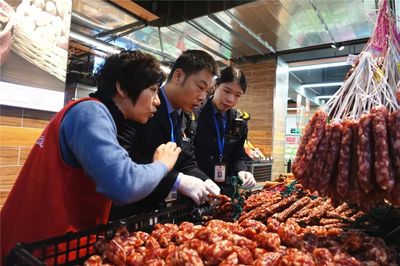 曝光！人气早餐店、大型超市被“突击”检查！竟发现肉制品销售隐患重重